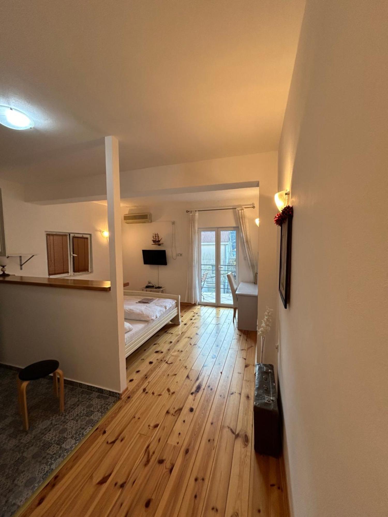Apartment Neni Kotor Buitenkant foto